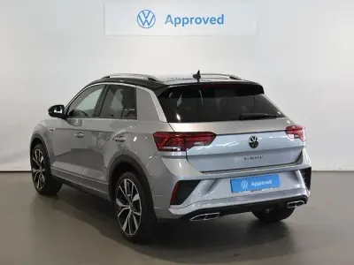 Usado VW T-Roc R-line 150 CV (110 kW) 2022 Gris/plata SUV