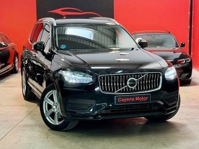 Käytetty Volvo XC90 Core 235 HP (172 kW) 2022 Musta Katumaasturi