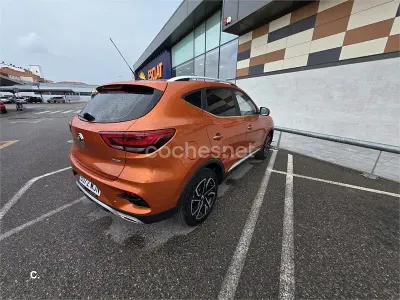 Usado MG ZS Luxury 106 CV (77 kW) 2023 Naranja SUV