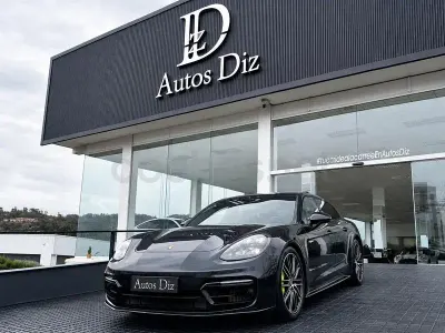 Usado Porsche Panamera Sport Turismo 560 CV (411 kW) 2021 Gris / plata Familiar