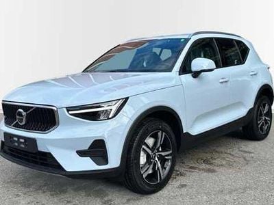 Azul Nuevo 2025 Volvo XC40 Core SUV | 36.800 € (Precio justo)