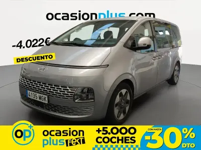 Usado Hyundai Staria 177 CV (130 kW) 2023 Gris Monovolumen