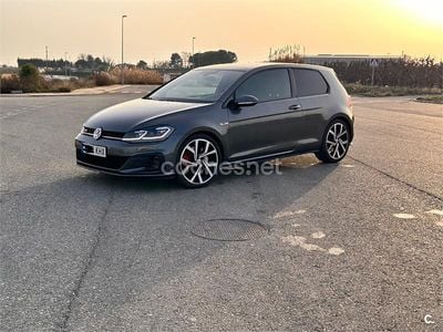 Usado VW Golf VII GTI 245 CV (180 kW) 2018 Gris / plata Berlina