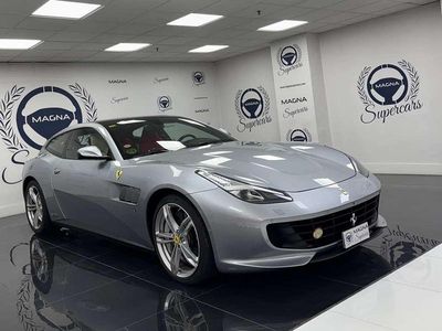 Plateado Usado 2018 Ferrari GTC4Lusso Familiar | 315.000 €