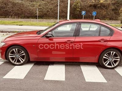 Rojo Usado 2013 BMW 320 Sport Line Berlina | 12.500 € (Precio justo)