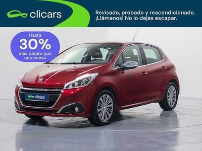 Begagnad Peugeot 208 Allure 100 HK (73 kW) 2016 Röd Halvkombi