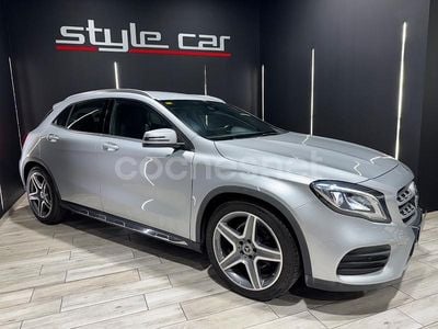 Gris / plata Usado 2019 Mercedes GLA200 SUV | 21.950 € (Super precio)