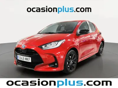 Usado Toyota Yaris Style 116 CV (85 kW) 2023 Rojo Utilitario