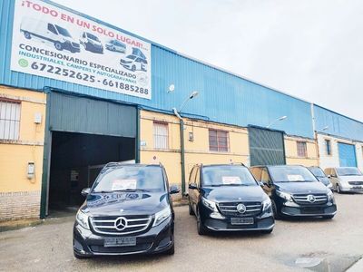 Usado Mercedes V220 163 CV (119 kW) 2022 Negro Monovolumen