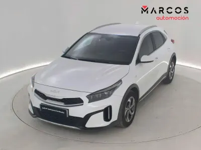 Usado Kia XCeed 100 CV (73 kW) 2024 Blanco SUV