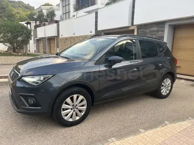 Usado Seat Arona Ecomotive 95 CV (69 kW) 2019 Azul SUV