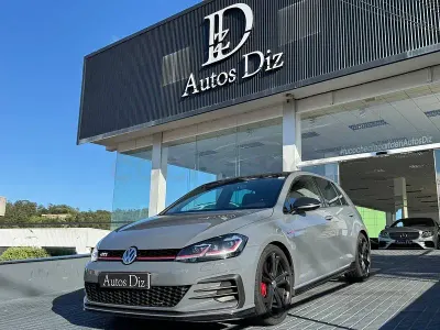Usado VW Golf VII GTI 290 CV (213 kW) 2019 Gris / plata Berlina