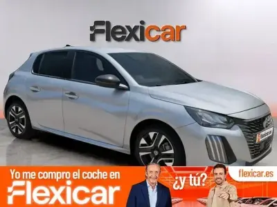 Usado Peugeot 208 Allure 100 CV (73 kW) 2025 Gris Utilitario