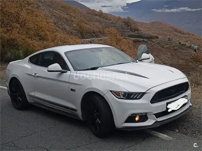 Usado Ford Mustang GT 418 CV (307 kW) 2018 Blanco Coupe