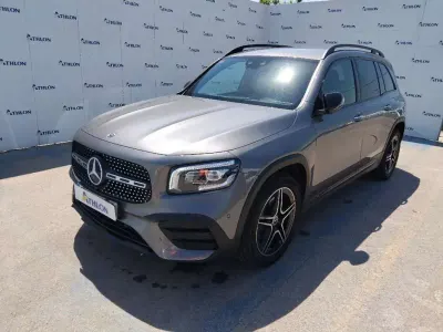 Usado Mercedes GLB200 150 CV (110 kW) 2021 Gris SUV