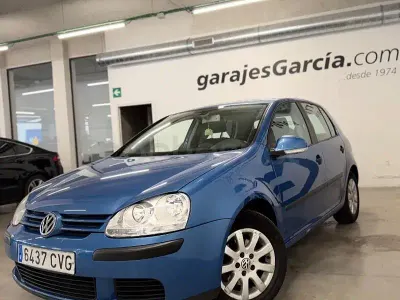 Usado VW Golf IV Trendline 105 CV (77 kW) 2005 Azul Berlina