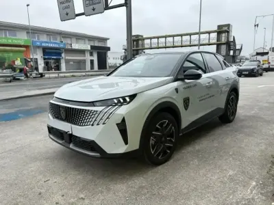 Usado Peugeot 3008 GT 136 CV (100 kW) 2025 Blanco SUV