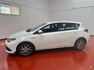 Toyota Auris Hybrid