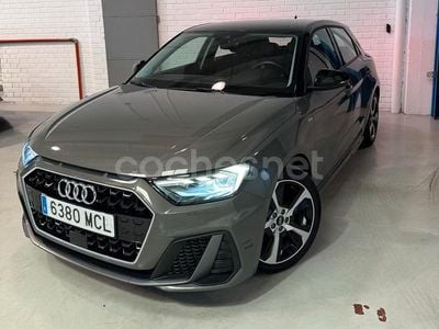 Gris / plata Usado 2022 Audi A1 Comfort Berlina | 23.990 € (Un poco caro)