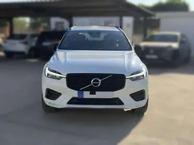 Usado Volvo XC60 R-Design 197 CV (144 kW) 2021 Blanco SUV