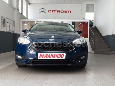 Usado Ford Focus Trend 120 CV (88 kW) 2018 Azul Berlina