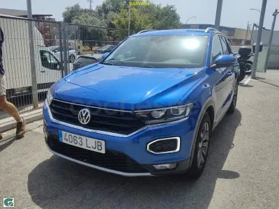 Usado VW T-Roc Sportline 150 CV (110 kW) 2020 Azul SUV