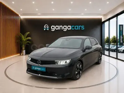 Usado Opel Astra Elegance 130 CV (95 kW) 2023 Negro Utilitario