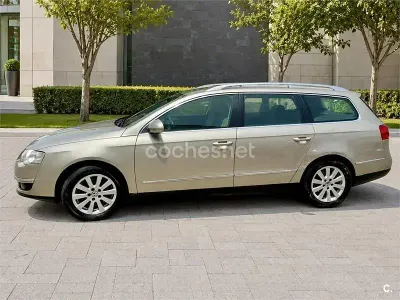 Usado VW Passat Advance 105 CV (77 kW) 2008 Beige Familiar