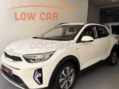 Usado Kia Stonic 84 CV (61 kW) 2022 Blanco SUV