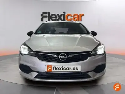 Usado Opel Astra Business 130 CV (95 kW) 2021 Gris Familiar