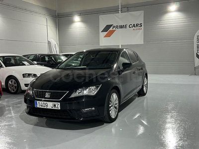 Usado Seat Leon Style 110 CV (80 kW) 2017 Negro Berlina