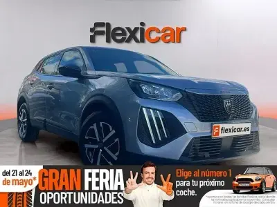 Usado Peugeot 2008 Active 100 CV (73 kW) 2023 Gris SUV