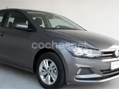 Usado VW Polo Advance 75 CV (55 kW) 2018 Gris / plata Utilitario