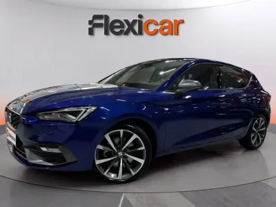 Usado Seat Leon FR 150 CV (110 kW) 2021 Azul Utilitario