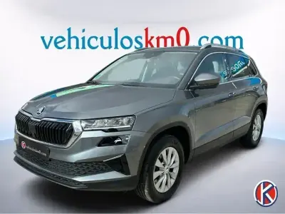 Usado Skoda Karoq Selection 150 CV (110 kW) 2024 Gris SUV