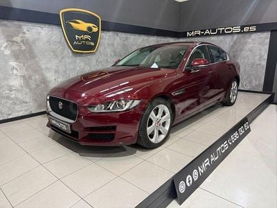 Usado Jaguar XE Prestige 180 CV (132 kW) 2016 Granate Berlina