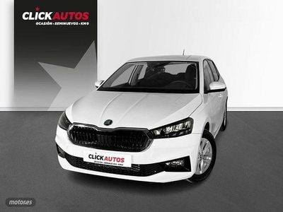 Usado Skoda Fabia Ambition 95 CV (69 kW) 2023 Blanco Berlina
