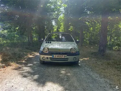 Usado Renault Twingo 54 CV (39 kW) 1999 Verde Utilitario
