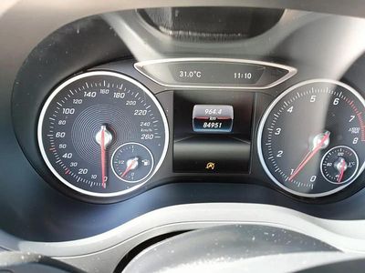 Brugt Mercedes B180 122 HK (89 kW) 2018 Rød MPV