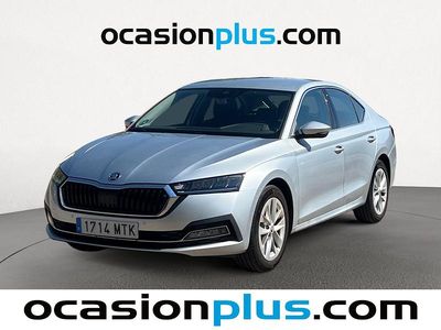 Gris plata Usado 2024 Skoda Octavia Selection Berlina | 22.082 € (Precio justo)