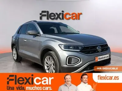 Usado VW T-Roc Life 116 CV (85 kW) 2024 Gris SUV
