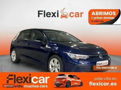 Azul Usado 2021 VW Golf VIII Life Berlina | 20.890 € (Buen precio)
