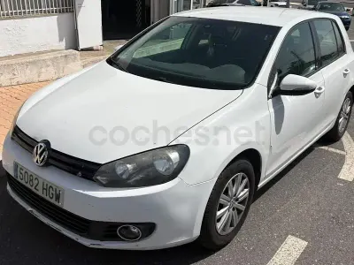 Usado VW Golf VII 105 CV (77 kW) 2012 Blanco Berlina