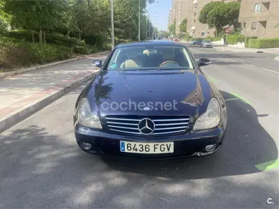 Usado Mercedes CLS350 292 CV (214 kW) 2006 Azul Coupe