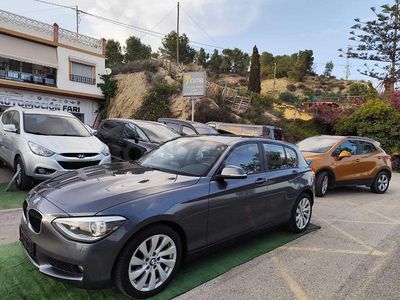Usado BMW 118 Sport Line 143 CV (105 kW) 2014 Gris / plata Utilitario