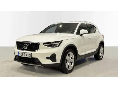 Begagnad Volvo XC40 Core 129 HK (94 kW) 2024 Vit SUV