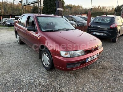 Granate Usado 1998 Nissan Almera Berlina | 1200 €