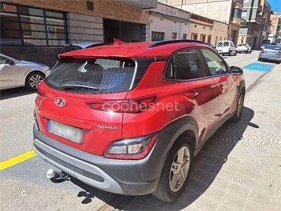 Usado Hyundai Kona 120 CV (88 kW) 2021 Granate SUV