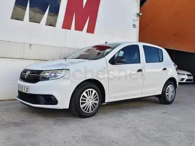 Usado Dacia Sandero Ambiance 73 CV (53 kW) 2018 Blanco Berlina