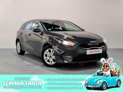 Usado Kia Ceed 120 CV (88 kW) 2024 Gris / plata Utilitario